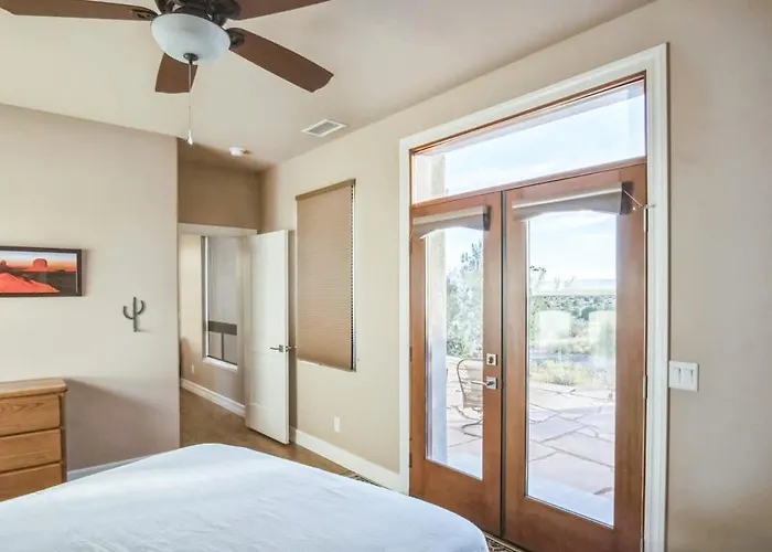 Panoramic Mesa Views Firepit & Outdoor Fun Holiday home Sedona