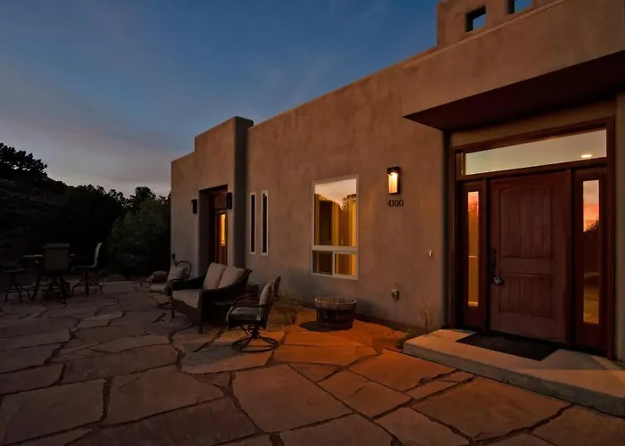 Holiday home Panoramic Mesa Views Firepit & Outdoor Fun *